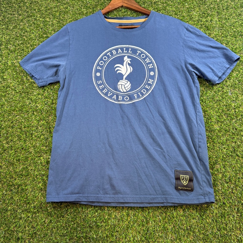 Football Town Emilio Sansolini Blue Servabo Fidem Rooster T-Shirt Mens L